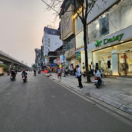 275 triệu /1m2 , 2 mặt phố VĂN QUÁN -Hà Đông , phố VIP , kinh doanh đỉnh