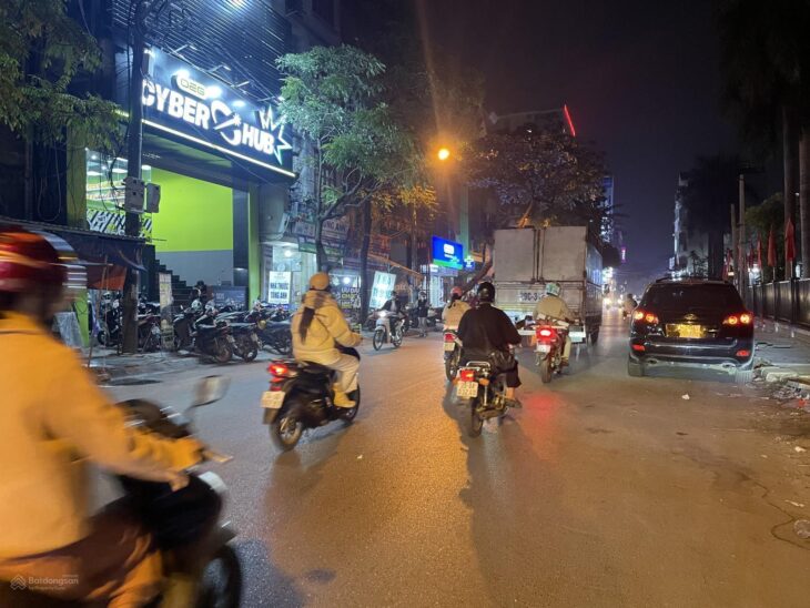 275 triệu /1m2 , 2 mặt phố VĂN QUÁN -Hà Đông , phố VIP , kinh doanh đỉnh
