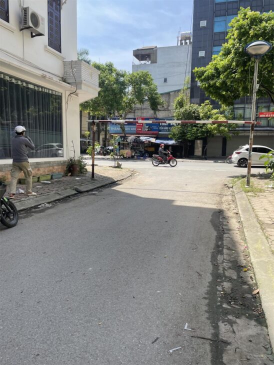 275 triệu /1m2 , 2 mặt phố VĂN QUÁN -Hà Đông , phố VIP , kinh doanh đỉnh