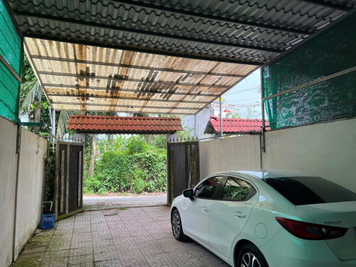 Nhà 7 triệu 2 phòng ngủ rộng 180m2 full nội thất sân đậu ô tô