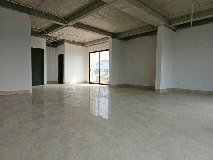 bán nhà lô góc Ngọc Thụy, 90m x 8 tầng,mặt tiền 7.5m, thang máy, vỉa hè, ôtô tránh