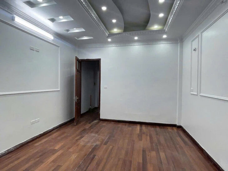 BÁN NHÀ PHỐ THÁI HÀ – Ô TÔ TRÁNH – 30M RA PHỐ – KD ĐỈNH – 50 M2 – GIÁ 20,9 TỶ