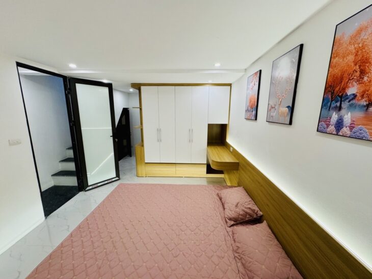 Nhà mới nguyên căn phố Kim Ngưu, 30m2 5 tầng, ngõ 3 gác, cách ô tô 20m Giá 6.35 tỷ.