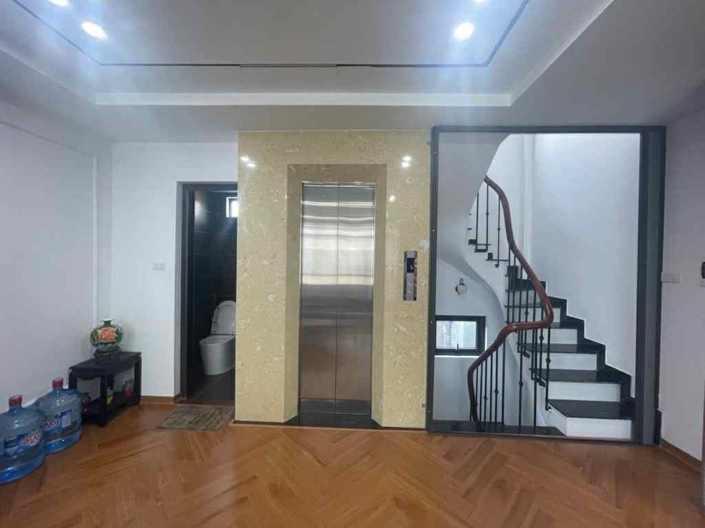 bán nhà Ngọc Lâm, 6 tầng thang máy, full nội thất, gara ôtô, ngõ thông Ngọc Lâm-Nguyễn Văn Cừ