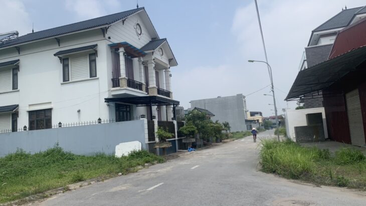 BÁN ĐẤT ĐẤU GIÁ CẦU LỌC_NGỌC TẢO_PHÚC THỌ_GẦN KCN NAM PHÚC THỌ_200M RA ĐƯỜNG 32 _Ô TÔ ĐỖ CỬA –