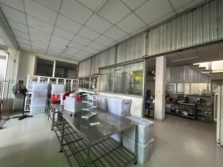 Bán Nhà MT Bình Tân – 250m2 – MT 12.5m – 35tr/th – Ngay Chợ Bà Hom -24 Tỷ ~96tr/m2