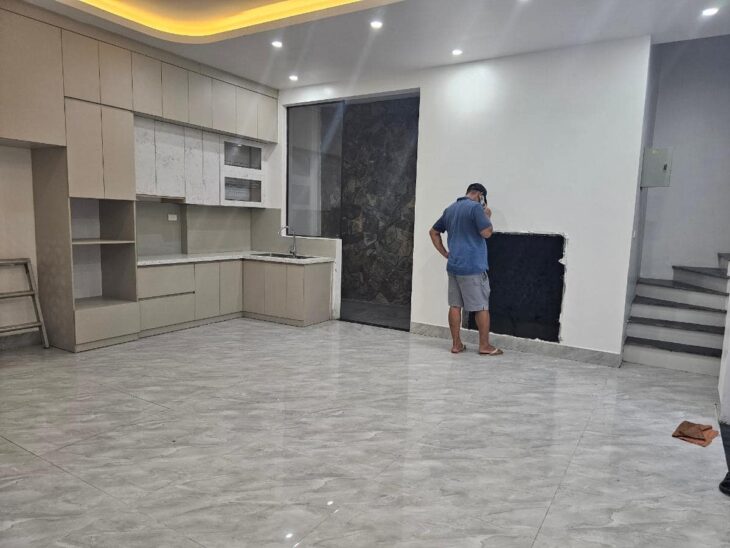 ÂU CƠ – 59m² – 5 Tầng – MT 8.5m – Giá 13.6 Tỷ – Tây Hồ