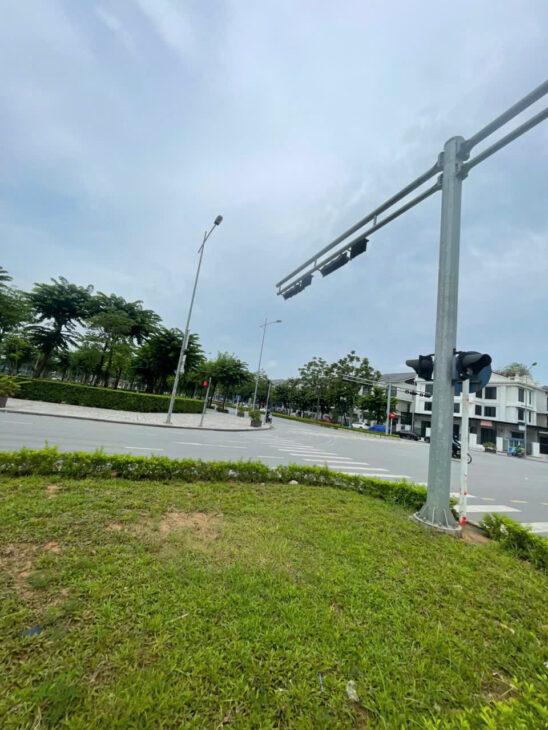 Phân lô liền kề KĐT mới Văn Khê 111m2, 4 tầng, MT8.8m giá 39.5 tỷ