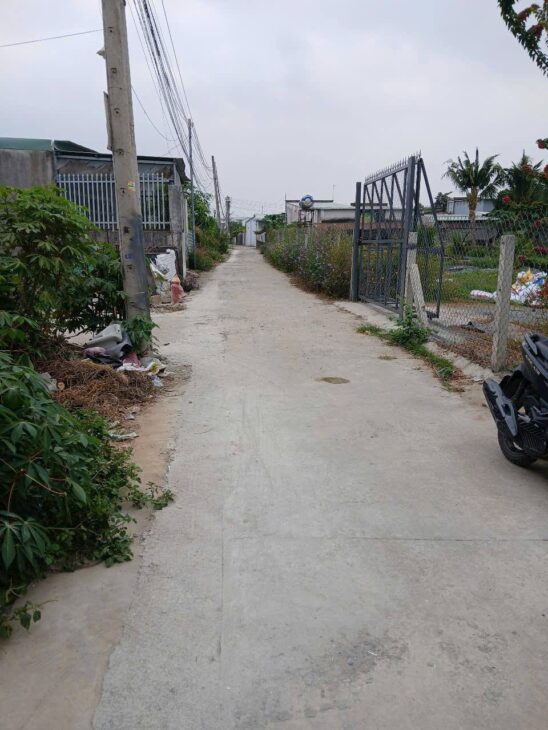 🔥 Bán gấp đất 160 triệu mặt tiền nhựa 8m, gần KCN, thổ cư 100m²