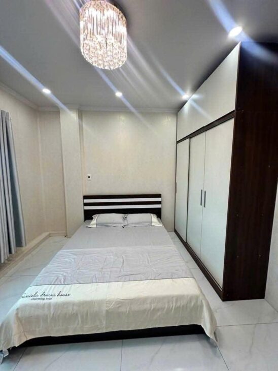 – Hơn 7đ có ngay nhà đẹp Trương Định, gần phố ngõ nông, di chuyển 30m ra mặt phố lớn Trương Định,