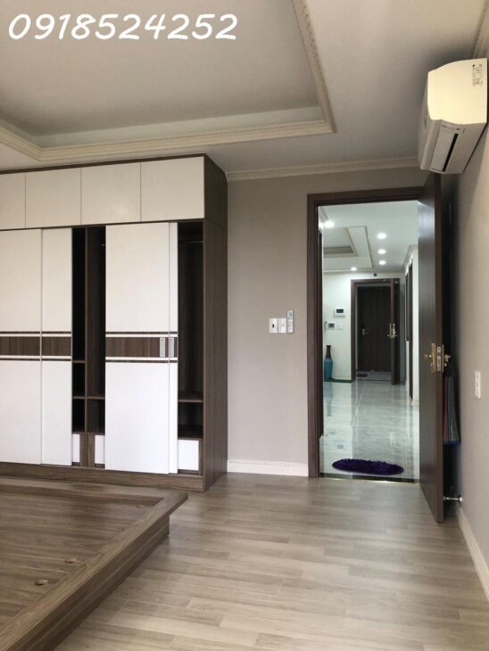 Bán căn hộ Homyland tại quận 2, full nội thất 81m2