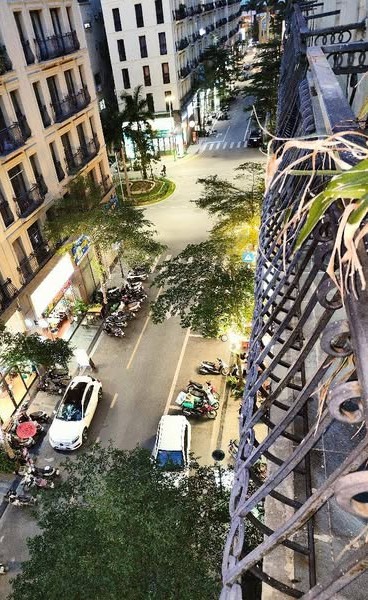 SIÊU PHẨM MẶT PHỐ TỐ HỮU (THANG MÁY) ĐẲNG CẤP VIP DÒNG TIỀN KHỦNG