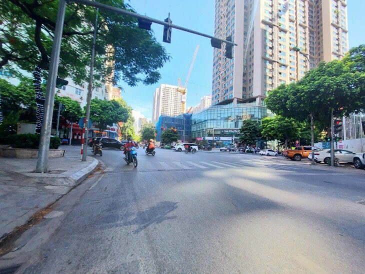 BÁN NHÀ LIỀN KỀ NGUYỄN TUÂN 72M2, 6T THANG MÁY, PHÂN LÔ ÔTÔ TRÁNH, 2 THOÁNG. Ở, KD-VP ĐỀU ĐẸP