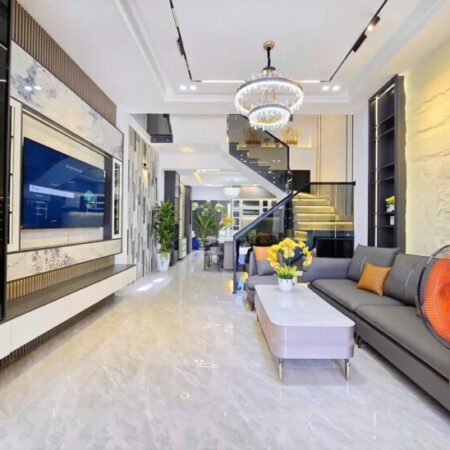 Hơn 12 tỷ – nhà đẹp gần phố Tô Vĩnh Diện p. Lô quân đội, 50m2, ôtô, 2 thoáng trước sau – ở sướng