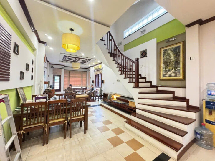 Bán nhà mặt phố Bà Triệu – 74m² x 6 tầng – lô góc – thu nhập 100tr/tháng – chỉ 68 tỷ