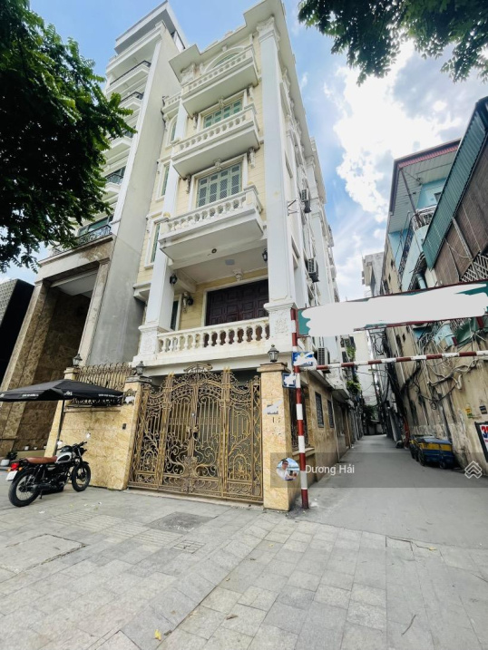 Bán nhà phố Nguyễn Văn Huyên – Ngã Tư Cầu Giấy – 78m – MT 8m Lô Góc Ô Tô Hiếm nhà bán