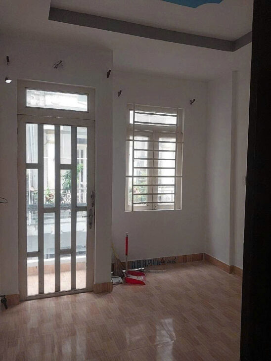 Bán nhà ngõ 4m, Bình Hưng Hòa B, Bình Tân. 48m2, 2 tầng, 3PN, 4WC. Sổ đỏ, 2.7 tỷ.