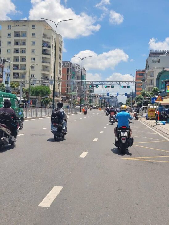 CHDV HXH 1 trục Dương Quảng Hàm 138m2 ngang 4.6m 5 lầu 16PN khép kín TN 720tr 16.5 tỷ