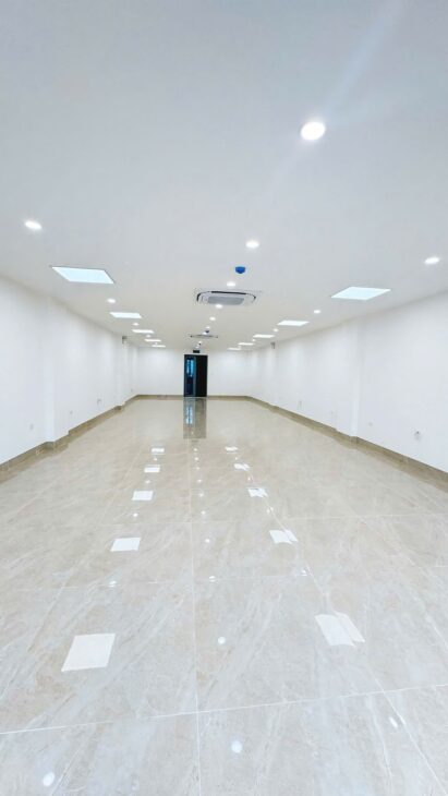 Bán tòa văn phòng ngay khu phân lô Vương Thừa Vũ Lê Trọng Tấn – 100m2 – 8 tầng thang máy – full NT