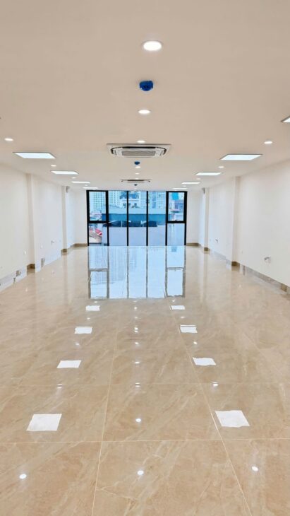 Bán tòa văn phòng ngay khu phân lô Vương Thừa Vũ Lê Trọng Tấn – 100m2 – 8 tầng thang máy – full NT