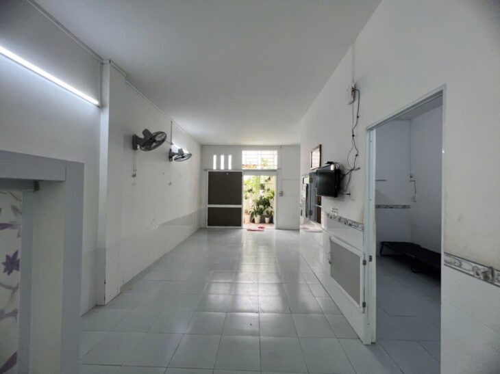 Bán căn nhà cấp 4,đường Nguyễn Hữu Thọ Khu dân cư Hòn Rớ 1 Phường Nam Nha Trang