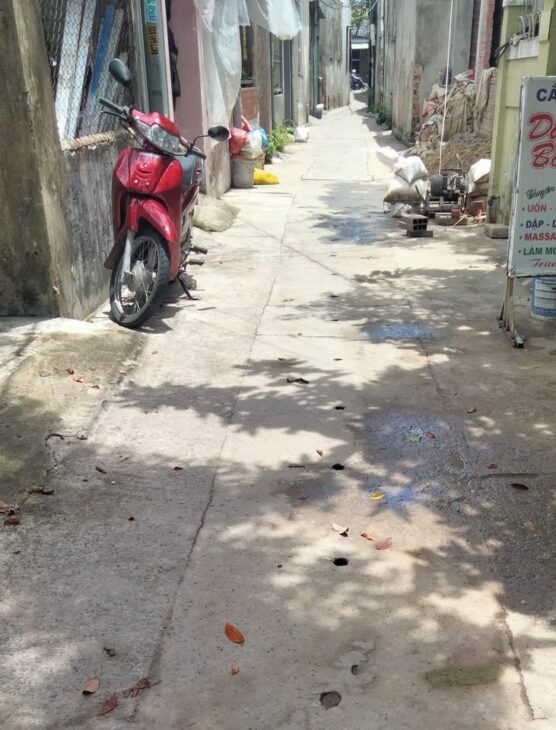 NHÀ GÁC LỮNG ĐÚC, DT 70M2, LÔ GÓC 2 MẶT KIỆT 3M ÂU CƠ, GẦN CHỢ HOÀ KHÁNH – CHỈ 2.45 TỶ