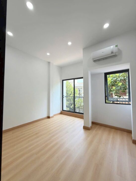 BÁN NHÀ MỚI 3 TẦNG MẶT TIỀN B5 KHU TÁI ĐỊNH CỬ PHƯỚC HẢI NHA TRANG