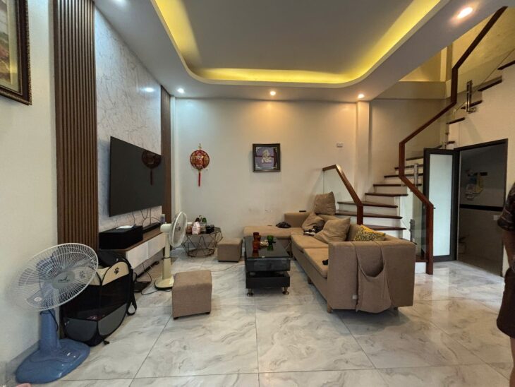 Xuân La, Tây Hồ, 32m2, MT 6m, 5T, chỉ 9 tỷ !!!