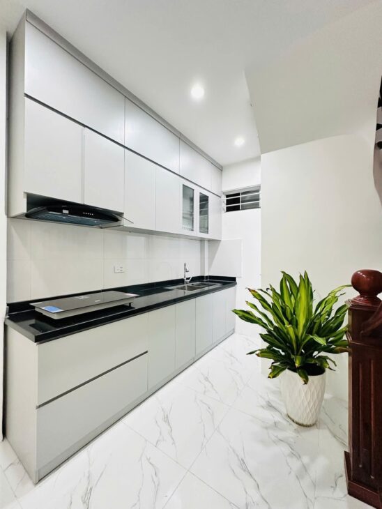 Trần Quốc Vượng, Cầu Giấy, 30m2, 5T, MT 3.5m, ChỈ 7.4 tỷ !!!