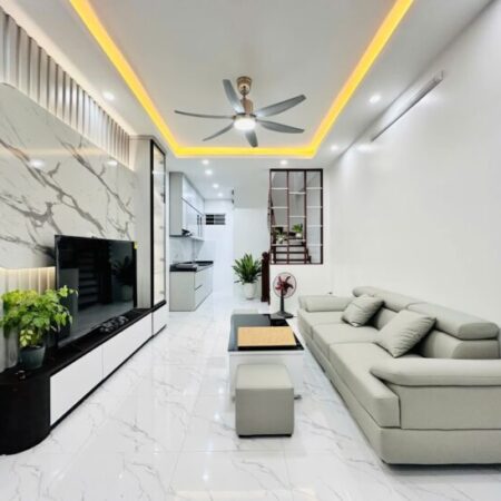 Trần Quốc Vượng, Cầu Giấy, 30m2, 5T, MT 3.5m, ChỈ 7.4 tỷ !!!