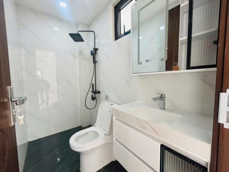 MẶT PHỐ KIM MÃ – TÒA VĂN PHÒNG 7 TẦNG + 1 HẦM – 50M² – 29,8 TỶ