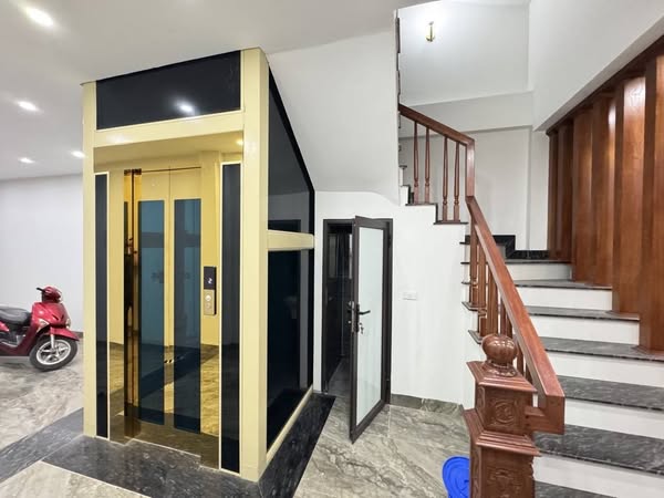 BÁN NHÀ SIÊU HIẾM, NỘI THẤT ĐẸP : 6 TẦNG THANG MÁY Ô TÔ VÀO NHÀ – LÊ TRỌNG TẤN THANH XUÂN – NHỈNH