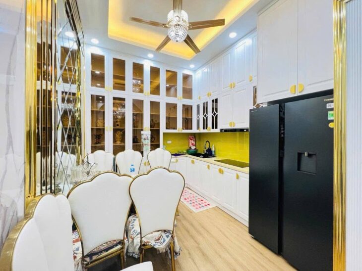 Đặng Tiến Đông 67m 5 tầng 13.88 tỷ ô tô đỗ cổng vip 0986073333