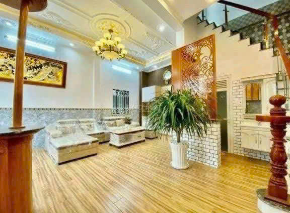 Nhà 10,5 triệu 3 phòng ngủ full nội thất gần Đại học Y Dược Cần Thơ