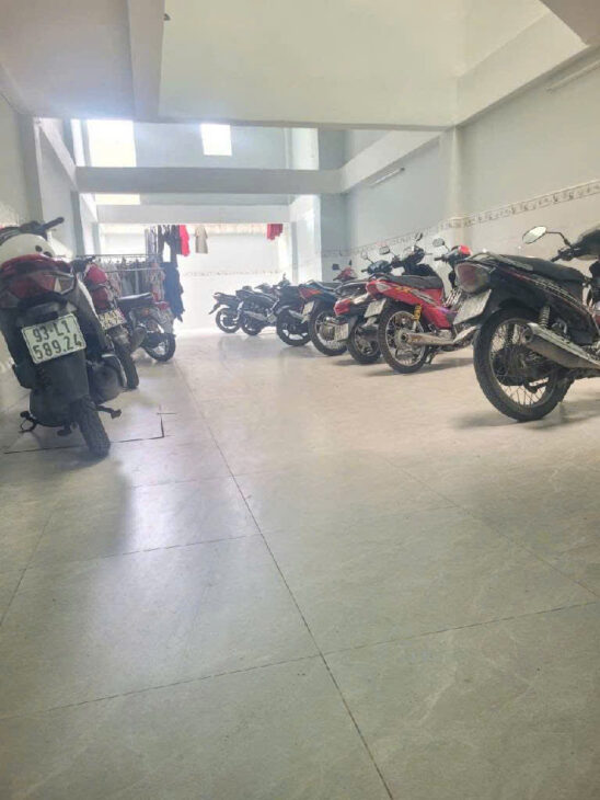 CHDV HXH 1 trục Dương Quảng Hàm 138m2 ngang 4.6m 5 lầu 16PN khép kín TN 720tr 16.5 tỷ