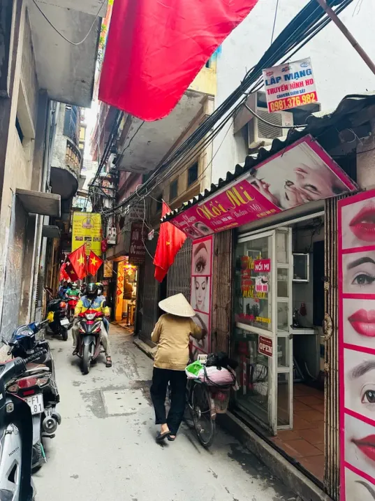 MẶT NGÕ THÔNG KINH DOANH 30M RA PHỐ MẶT TIỀN RỘNG 7M NHÀ 2 THOÁNG Ở SƯỚNG