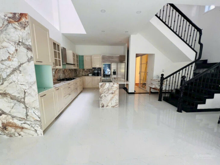Bán gấp! Biệt thự mini góc 2 mặt tiền đường 61, Phường Thảo Điền, Quận 2
