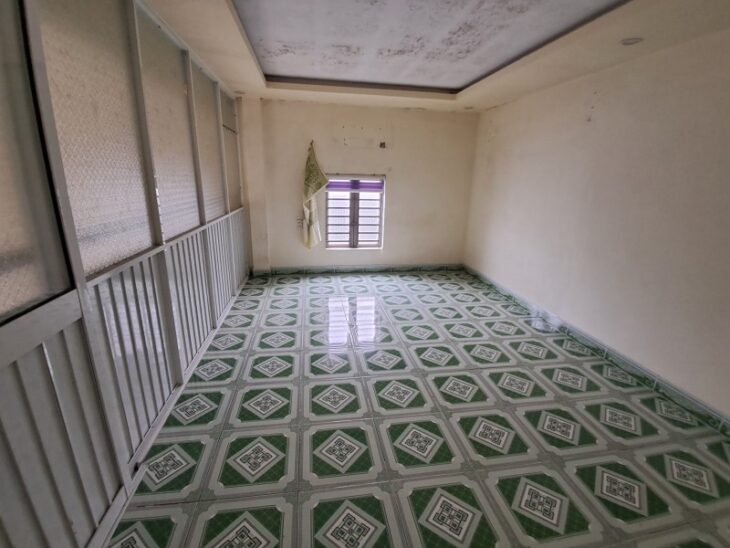 NHÀ GÁC LỮNG ĐÚC, DT 70M2, LÔ GÓC 2 MẶT KIỆT 3M ÂU CƠ, GẦN CHỢ HOÀ KHÁNH – CHỈ 2.45 TỶ