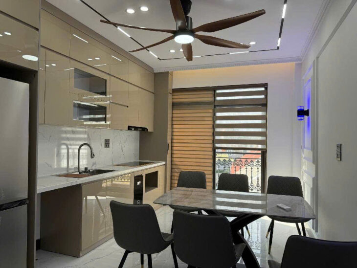 Nhà Đàm Quang Trung-Lô góc 3 mặt thoáng – nhiều phòng ngủ- gần phố chính-50m- nhỉnh 8ty