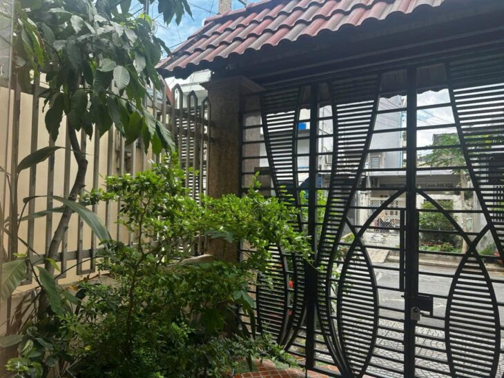 Giảm 2.85 tỷ! Nhà MT 2 tầng HXT 112m2, Vuông – Song Hành Q12