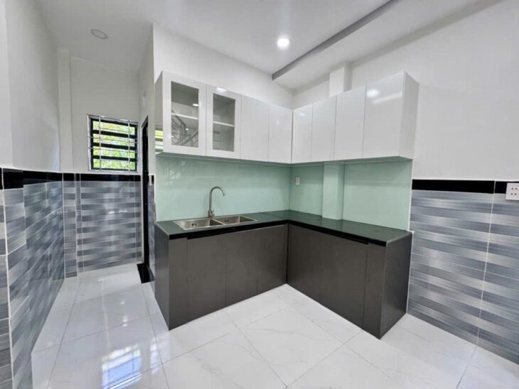 Nhà 2 tầng 32m2, Vuông – Nguyễn Duy Cung QV