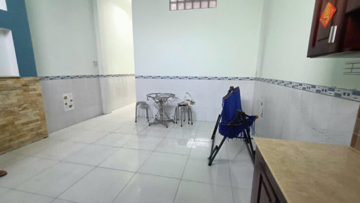 2 – Chủ gởi: Cho thuê nhà trệt lầu 9 triệu mới đẹp Hưng Phú