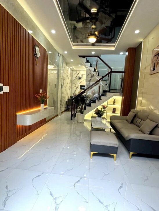 Nhà mới 2 tầng 32m2, Vuông – Phan Huy Ích QV