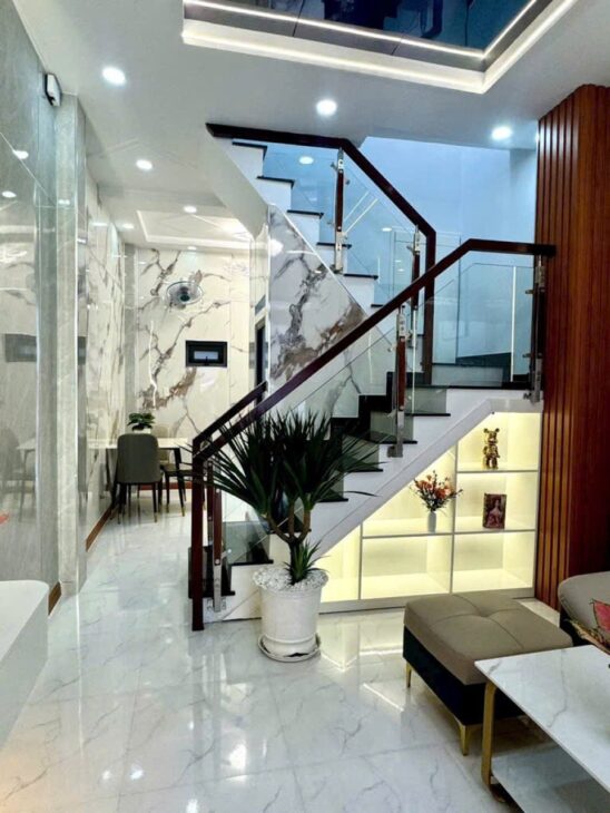 Nhà mới 2 tầng 32m2, Vuông – Phan Huy Ích QV