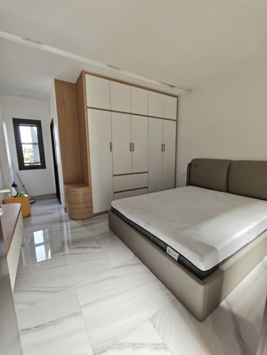 Cho thuê nhà đẹp 18 triệu 3 phòng ngủ full nội thất
