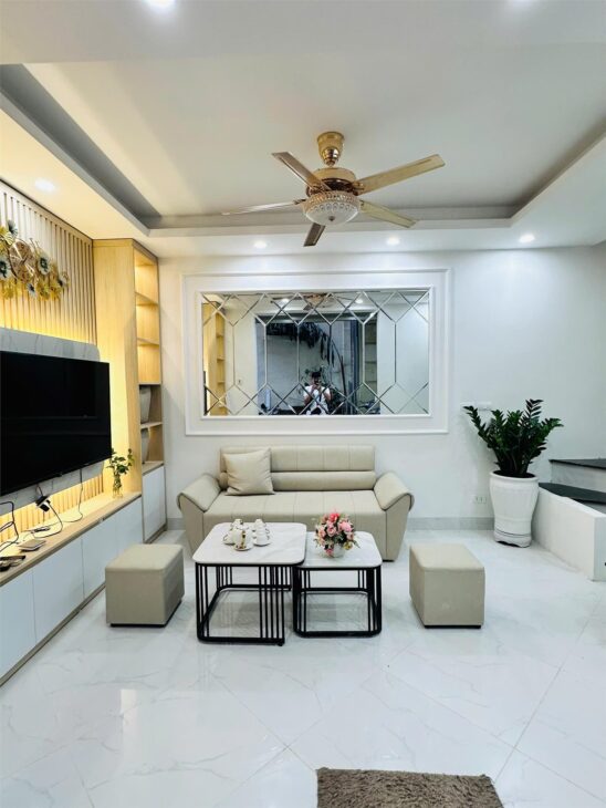 Ngõ 79 Đường Cầu Giấy Ngõ Thẳng – Thông – Gần Phố Nhà Đẹp, Full Nội Thất 34m2, 5 Tầng Chỉ 7.5 tỷ TL