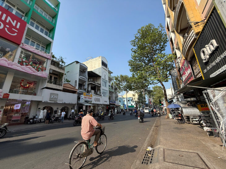 CHO THUÊ NHÀ MẶT TIỀN, ĐƯỜNG NGUYỄN TRÃ, DT; 1.448M2, Phường Chợ Quán , QuẬN 5,TPHCM,