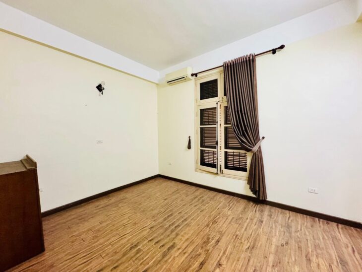 CỰC KỲ GẤP CẦN BÁN NHÀ NGÕ 217 TRẦN PHÚ HÀ ĐÔNG -TRUNG TÂM -KINH DOANH SẦM UẤT – 2 THOÁNG VĨNH