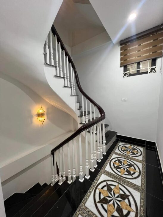 Nhà tôi cho thuê nhà mới, hai cửa đi, Trần Đại Nghĩa, 99m2x 5T vỉa hè 30 Tr