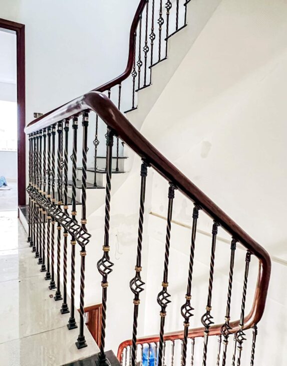 Mình cho thuê Nhà hàng, VP, Kinh doanh, 99m2_ 5T; vỉa hè, Phố Minh Khai-30 Tr